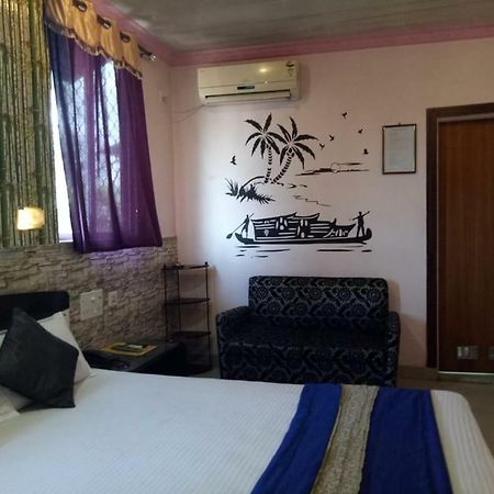 גווהטי Sundarban Guest House מראה חיצוני תמונה